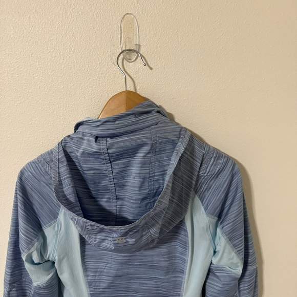 Lululemon Run: Make A Break Jacket Twisted Stripe Caspian Blue / Caspian Blue-6 - Picture 8 of 14